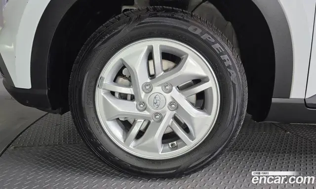 Hyundai Venue 2022 1.6 автомат (гидро), миниатюра 5 Hyundai Venue 2022 1.6 автомат (гидро), миниатюра 5