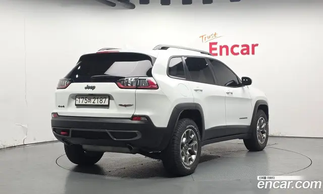Jeep Cherokee 2021 3.2 автомат (гидро), миниатюра 2
