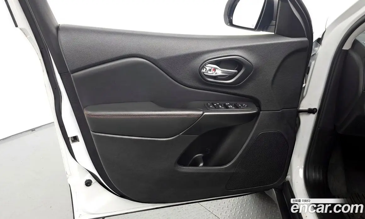 Jeep Cherokee 2021 3.2 автомат (гидро), фото 14