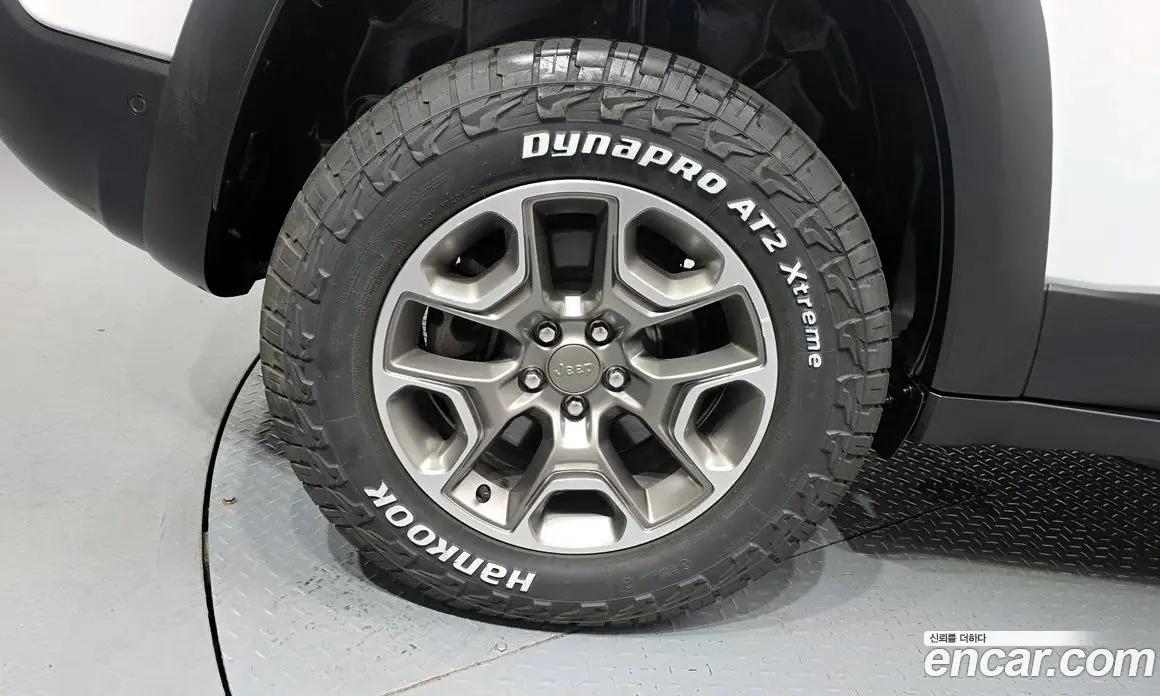 Jeep Cherokee 2021 3.2 автомат (гидро), фото 5