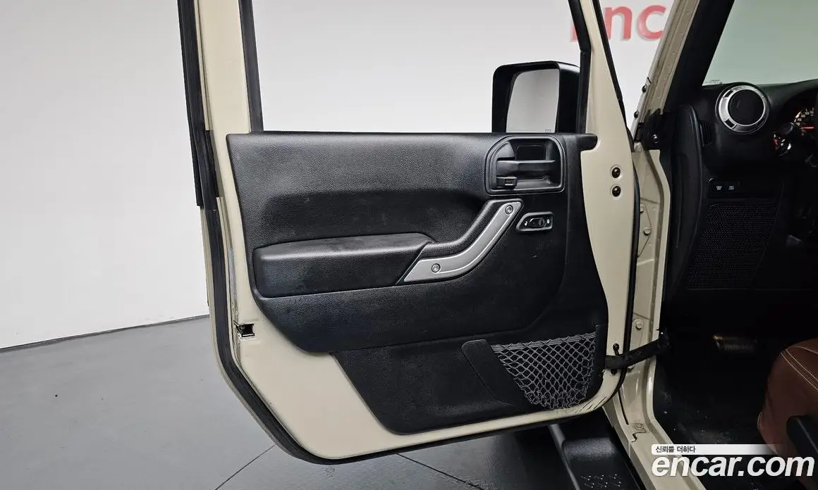 Jeep Wrangler 2017 3.6 автомат (гидро), фото 13 Jeep Wrangler 2017 3.6 автомат (гидро), фото 13