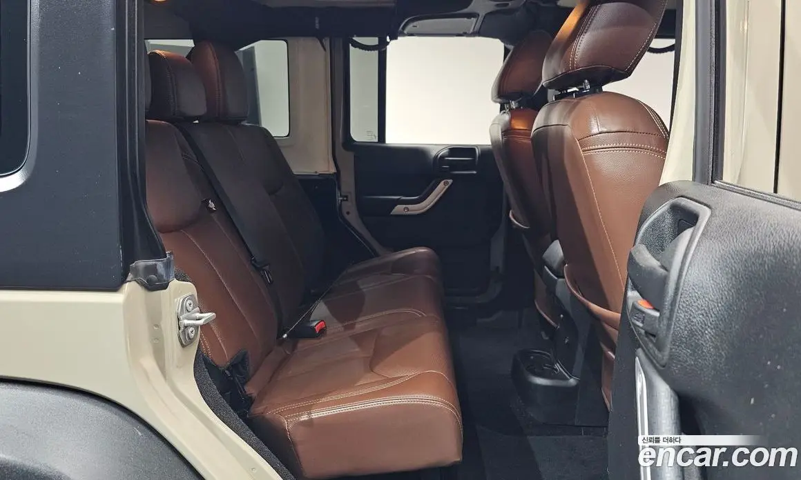 Jeep Wrangler 2017 3.6 автомат (гидро), фото 17 Jeep Wrangler 2017 3.6 автомат (гидро), фото 17