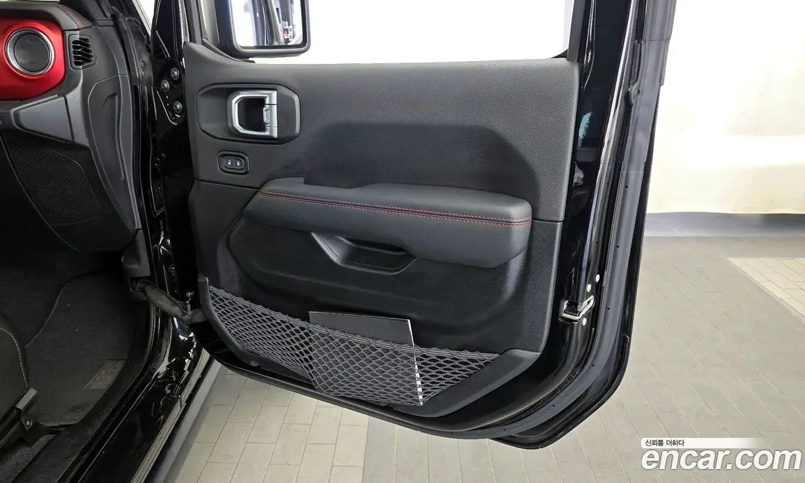 Jeep Wrangler 2020 2.0 автомат (гидро), фото 15 Jeep Wrangler 2020 2.0 автомат (гидро), фото 15