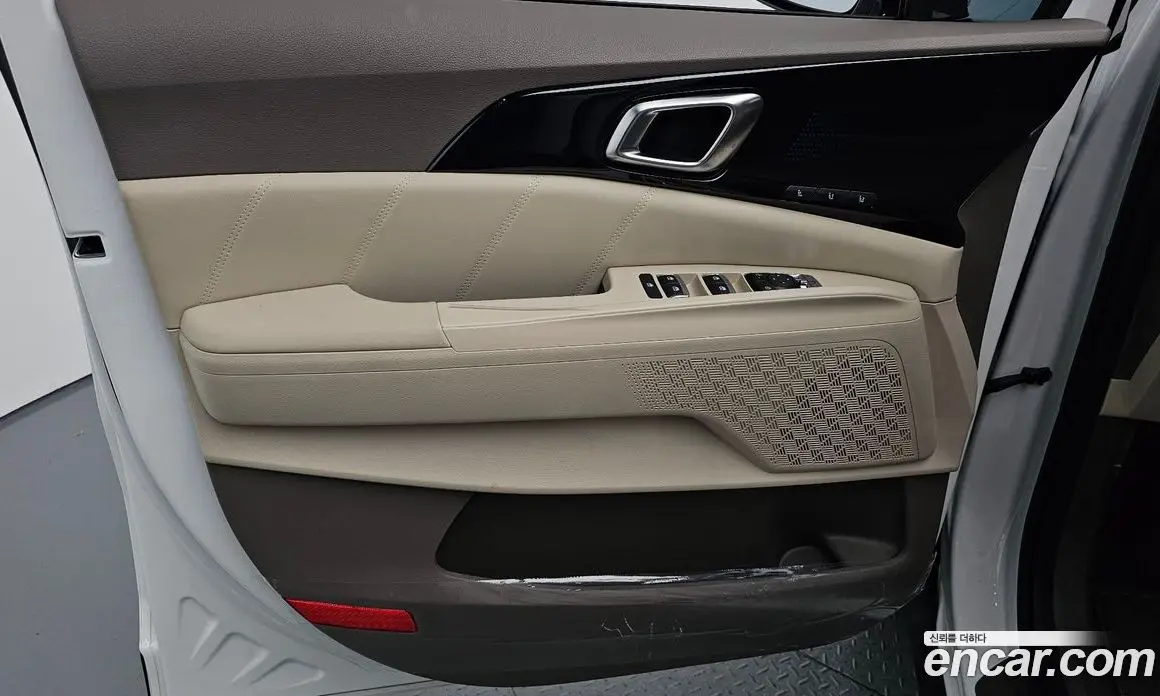 Kia Carnival 2025 1.6 автомат (гидро), фото 13 Kia Carnival 2025 1.6 автомат (гидро), фото 13