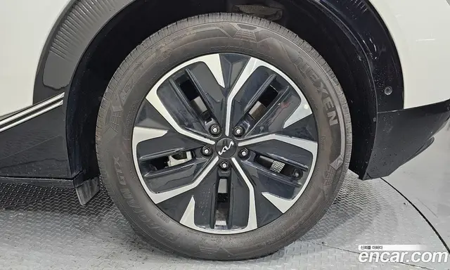 Kia EV6 2022 0.1 автомат (гидро), миниатюра 7 Kia EV6 2022 0.1 автомат (гидро), миниатюра 7