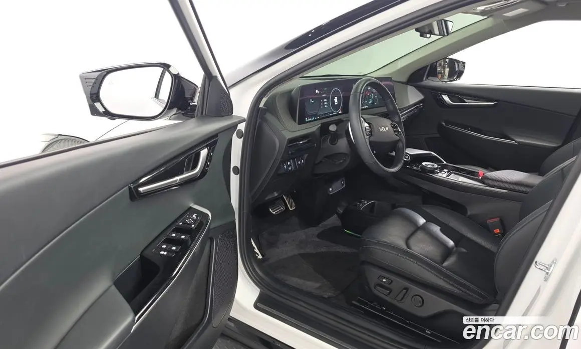 Kia EV6 2024 0.2 автомат (гидро), фото 13 Kia EV6 2024 0.2 автомат (гидро), фото 13