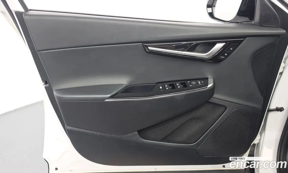 Kia EV6 2024 0.2 автомат (гидро), фото 14 Kia EV6 2024 0.2 автомат (гидро), фото 14