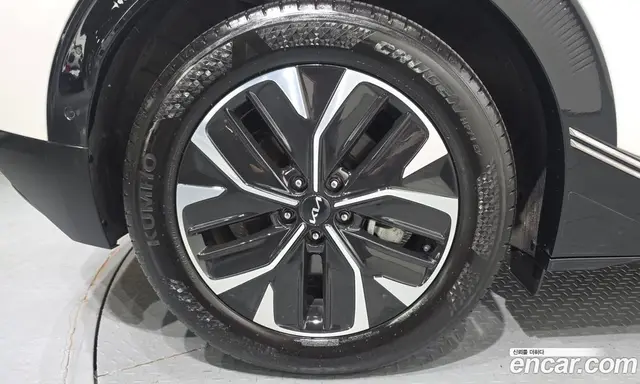 Kia EV6 2024 0.2 автомат (гидро), миниатюра 5 Kia EV6 2024 0.2 автомат (гидро), миниатюра 5