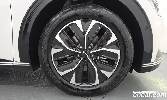Kia EV6 2024 0.2 автомат (гидро), миниатюра 7 Kia EV6 2024 0.2 автомат (гидро), миниатюра 7