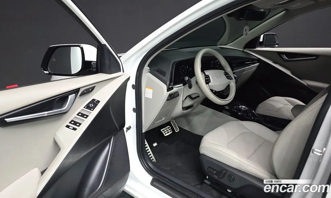 Kia Niro 2022 0.2 автомат (гидро), фото 13 Kia Niro 2022 0.2 автомат (гидро), фото 13