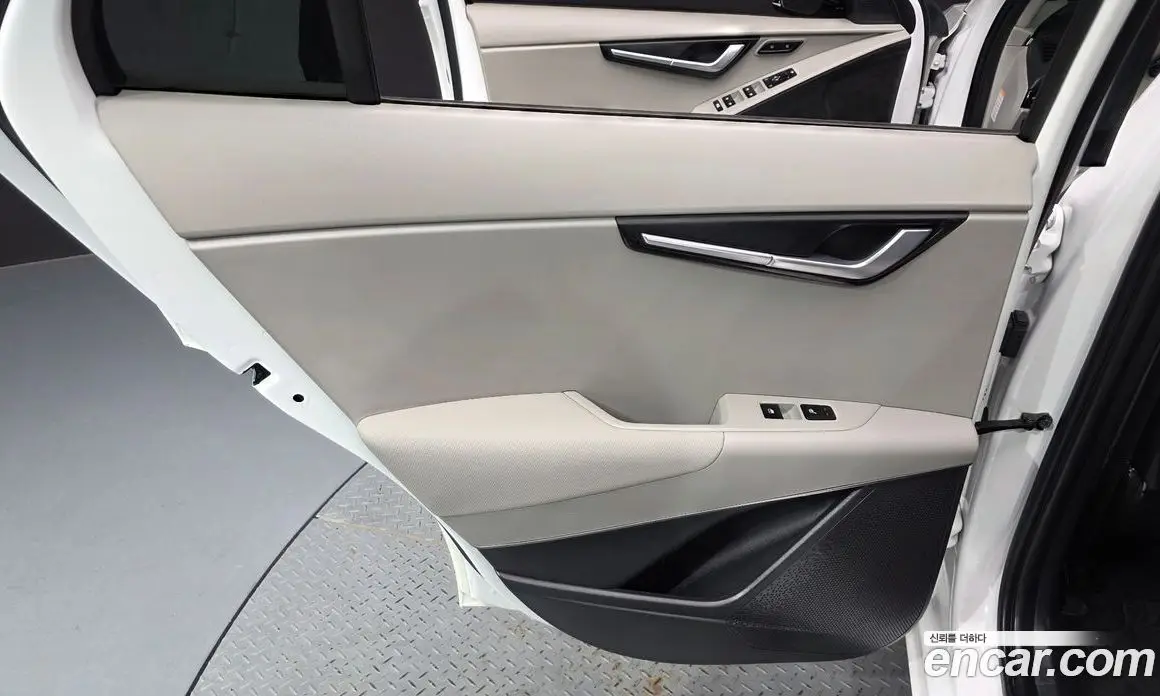 Kia Niro 2022 0.2 автомат (гидро), фото 15 Kia Niro 2022 0.2 автомат (гидро), фото 15
