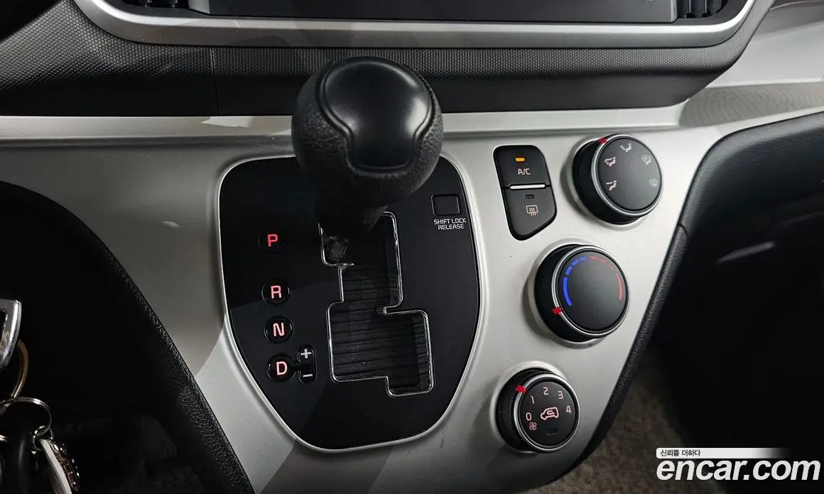 Kia Ray 2019 1.0 автомат (гидро), фото 11
