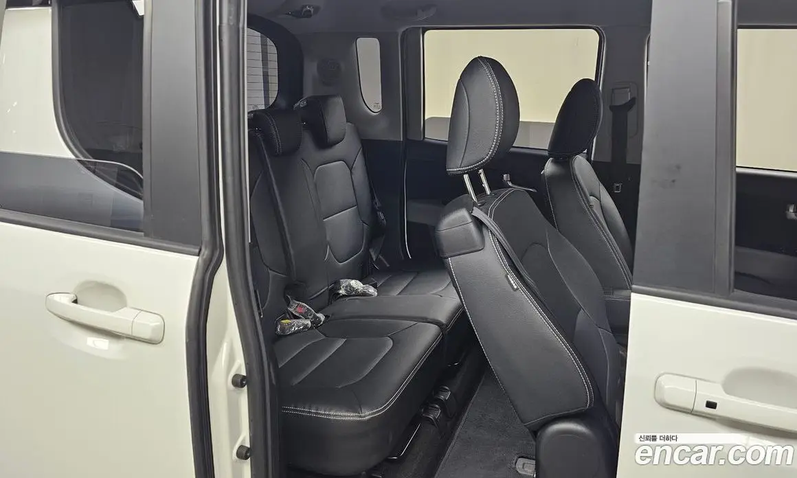 Kia Ray 2022 1.0 автомат (гидро), фото 17