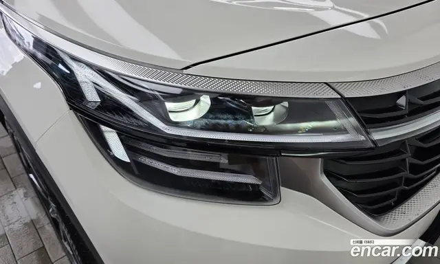 Kia Seltos 2023 1.6 автомат (гидро), миниатюра 8 Kia Seltos 2023 1.6 автомат (гидро), миниатюра 8