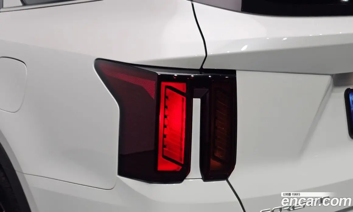 Kia Sorento 2023 2.5 автомат (гидро), фото 9
