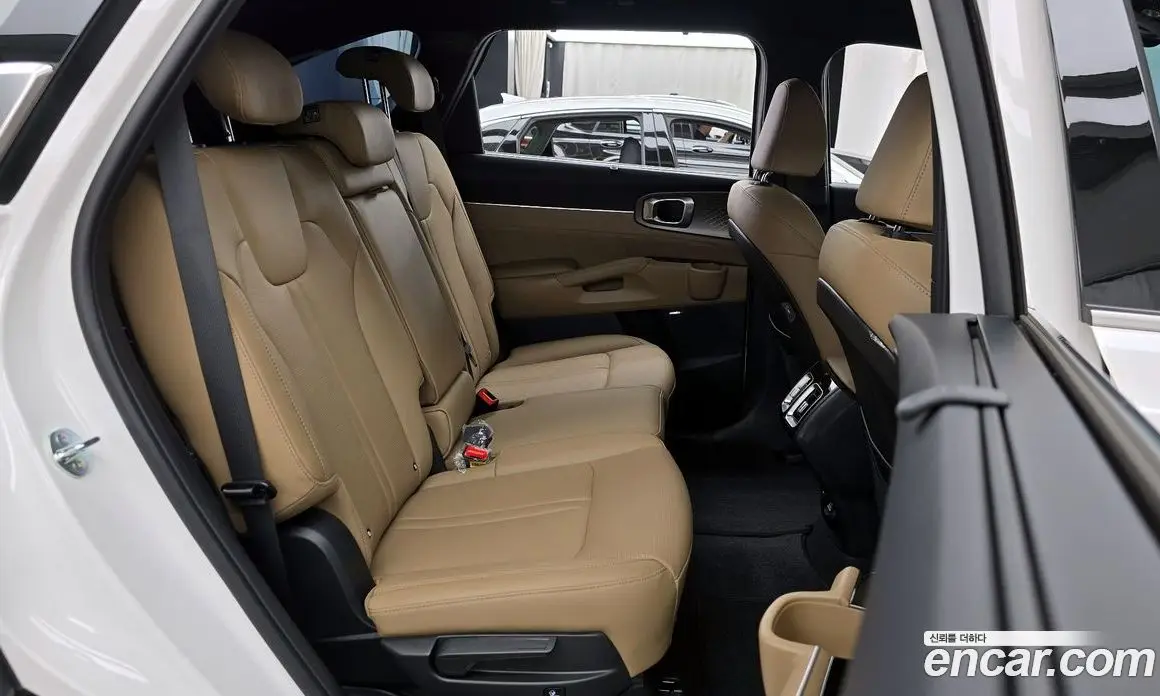 Kia Sorento 2024 1.6 автомат (гидро), фото 17 Kia Sorento 2024 1.6 автомат (гидро), фото 17