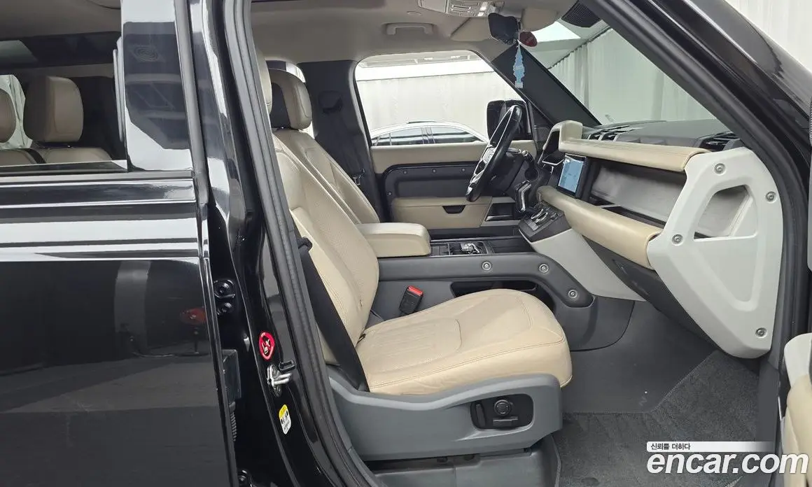 Land Rover Defender 2021 3.0 автомат (гидро), фото 16