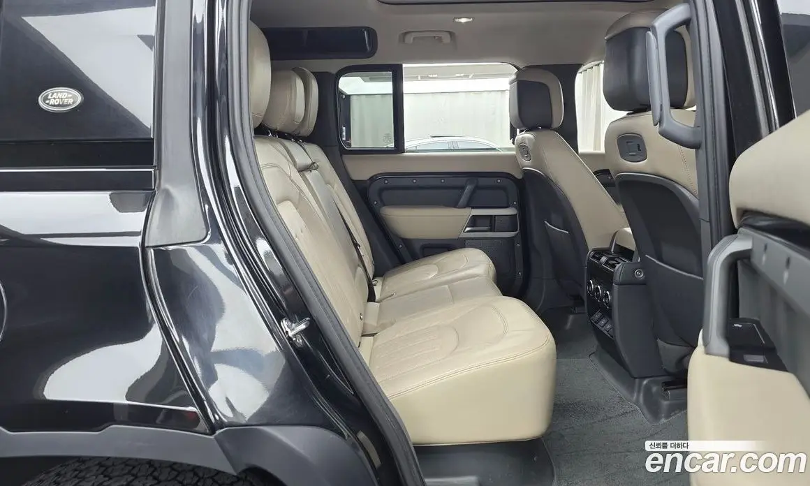 Land Rover Defender 2021 3.0 автомат (гидро), фото 17