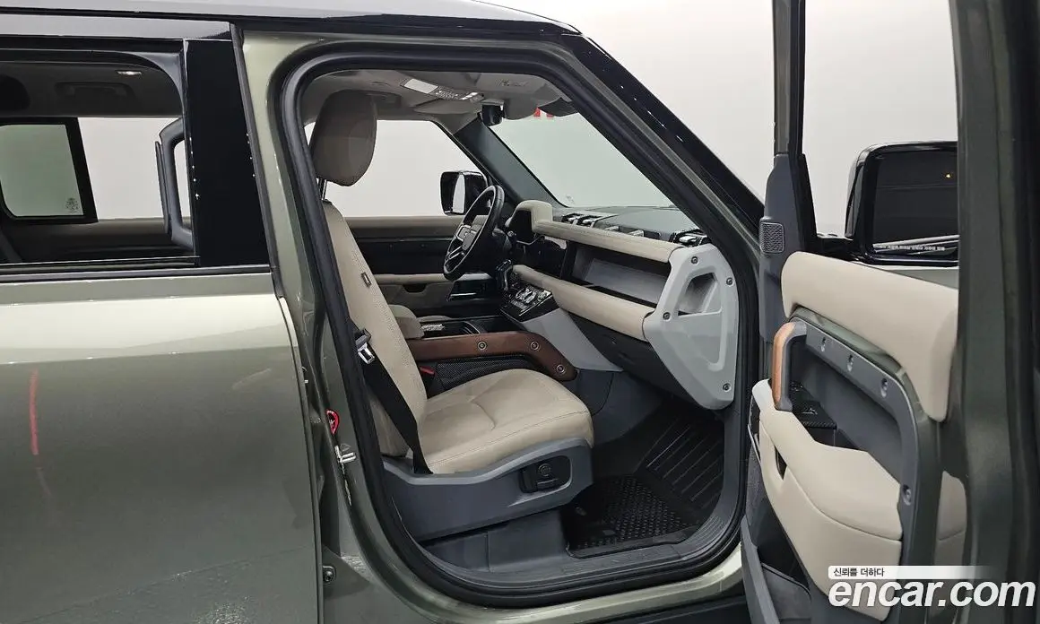 Land Rover Defender 2022 3.0 автомат (гидро), фото 16 Land Rover Defender 2022 3.0 автомат (гидро), фото 16