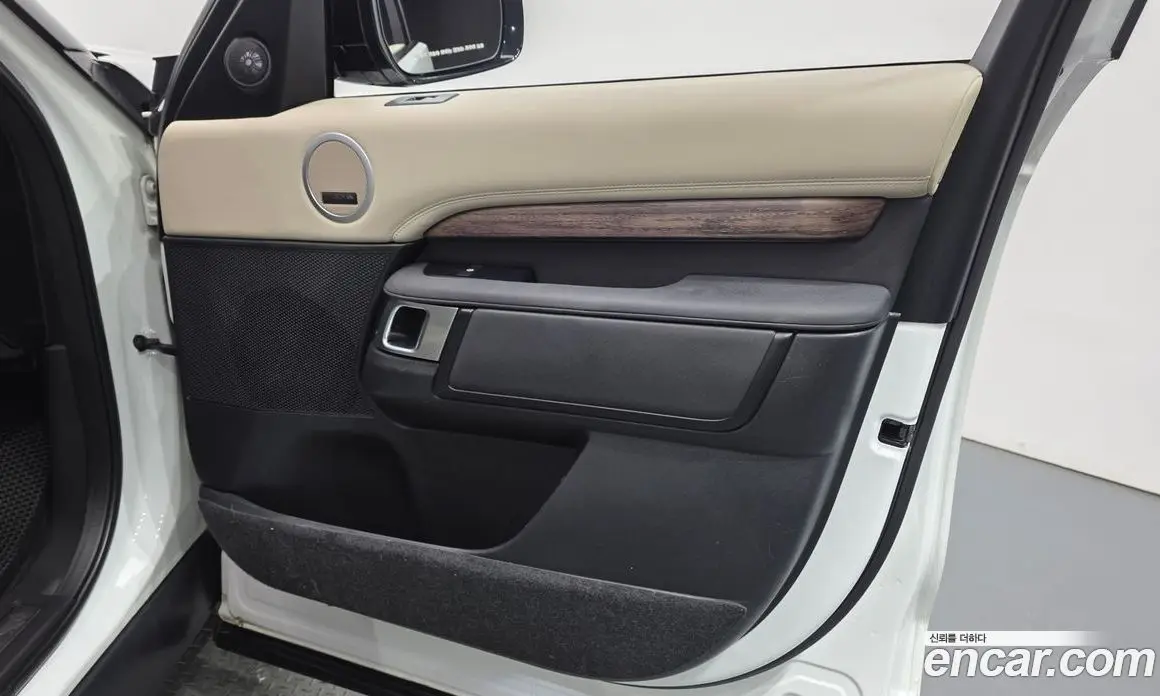 Land Rover Discovery 2019 3.0 автомат (гидро), фото 14