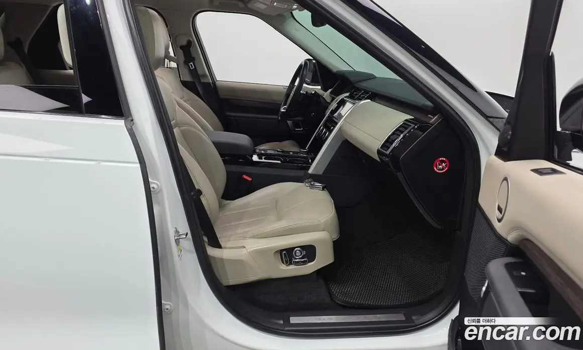Land Rover Discovery 2019 3.0 автомат (гидро), фото 16