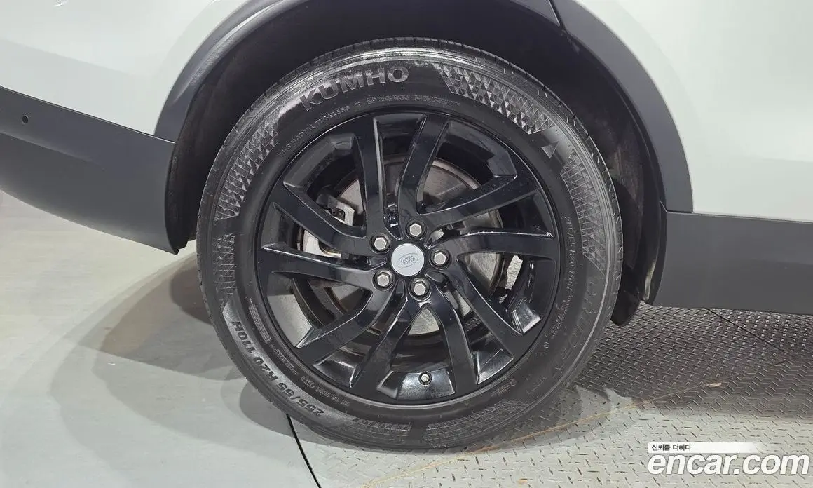 Land Rover Discovery 2019 3.0 автомат (гидро), фото 5