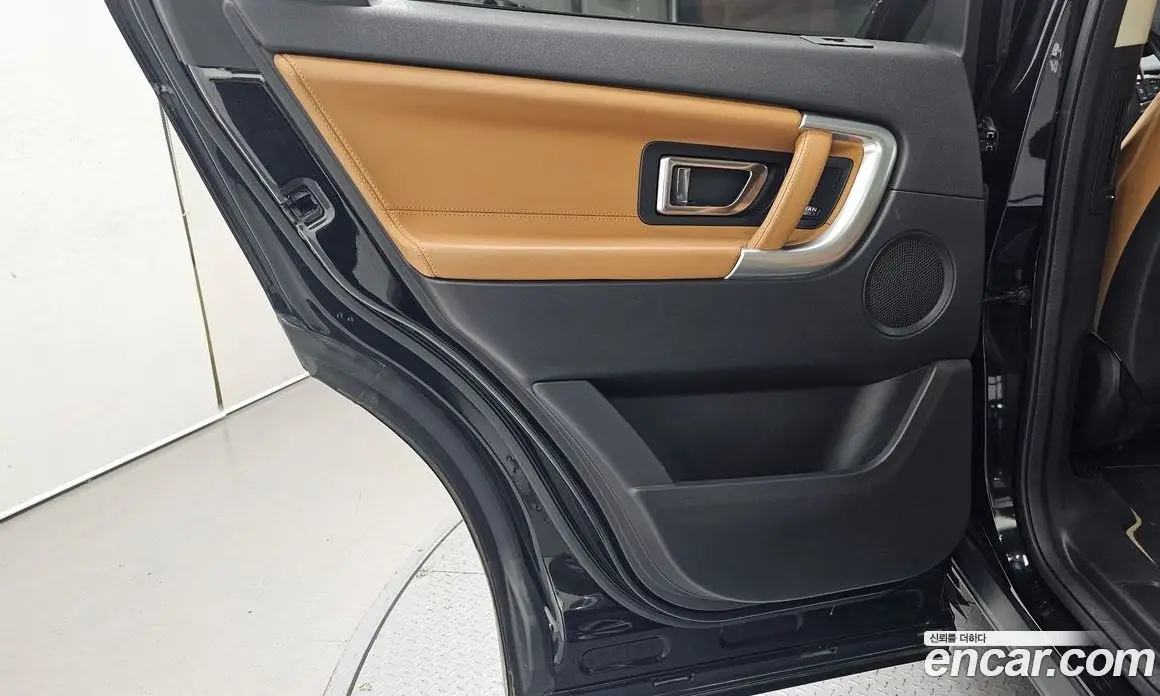 Land Rover Discovery Sport 2018 2.0 автомат (гидро), фото 15 Land Rover Discovery Sport 2018 2.0 автомат (гидро), фото 15