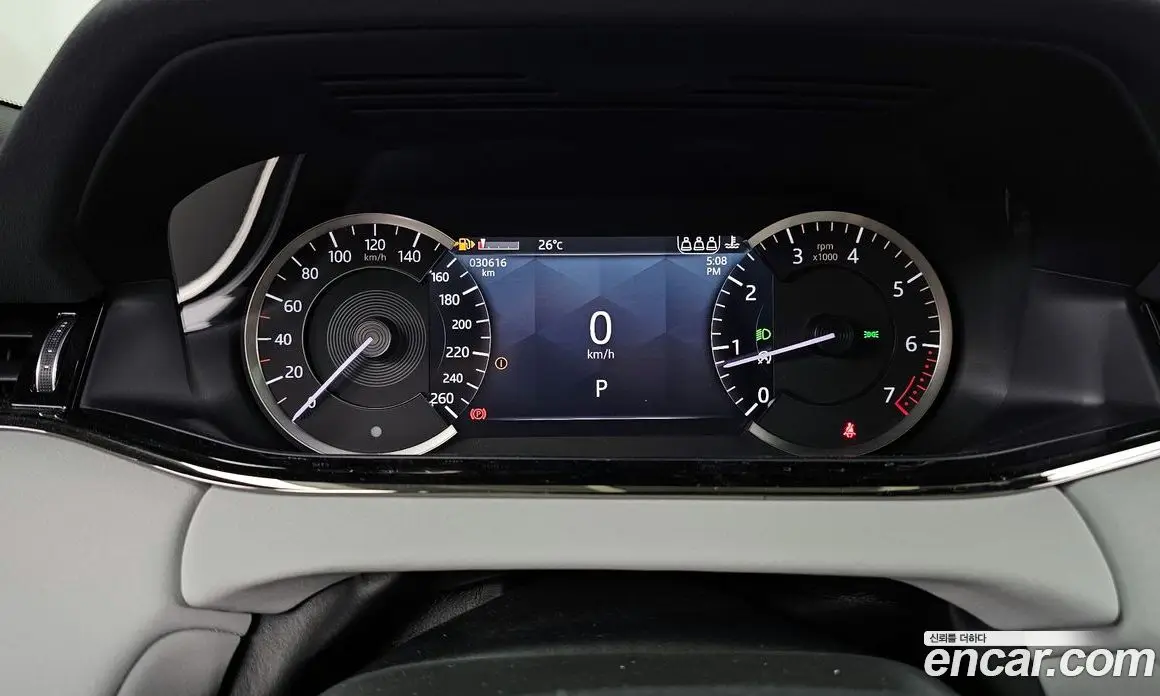 Land Rover Range Rover Evoque 2023 2.0 автомат (гидро), фото 11