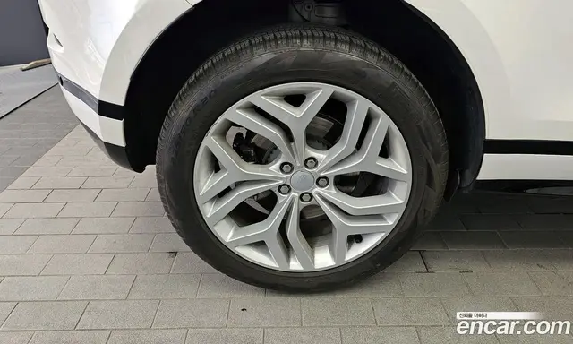 Land Rover Range Rover Evoque 2023 2.0 автомат (гидро), миниатюра 5