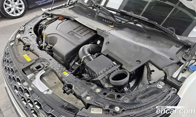 Land Rover Range Rover Evoque 2023 2.0 автомат (гидро), миниатюра 6