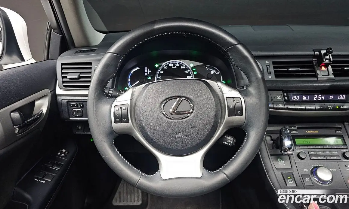 Lexus CT200h 2012 1.8 автомат (гидро), фото 18