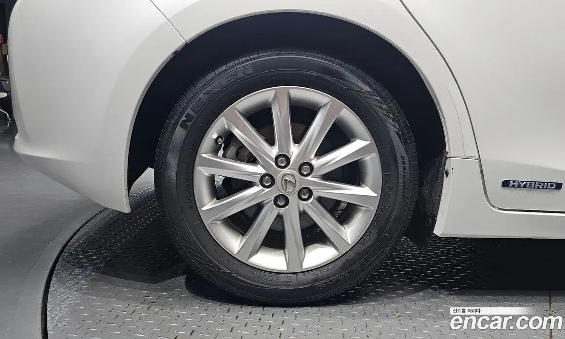 Lexus CT200h 2012 1.8 автомат (гидро), фото 4