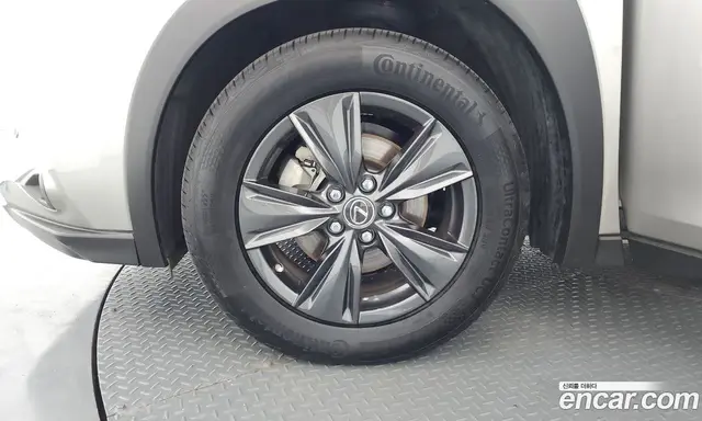Lexus UX 2019 2.0 автомат (гидро), миниатюра 5