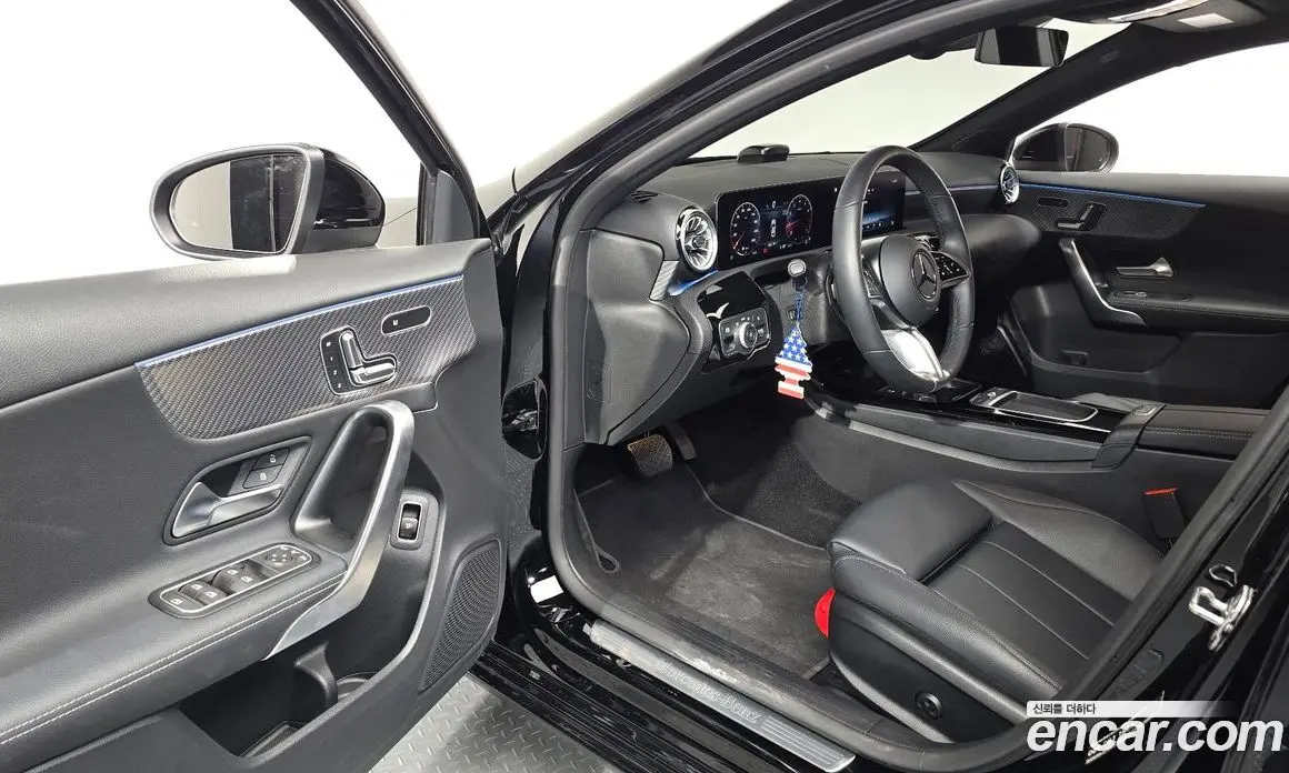 Mercedes-Benz A-Class 2025 2.0 автомат (гидро), фото 13