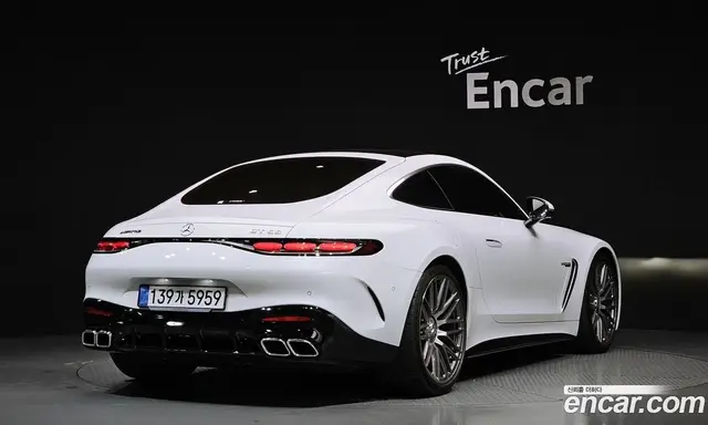 Mercedes-Benz AMG GT 2025 4.0 автомат (гидро), миниатюра 2