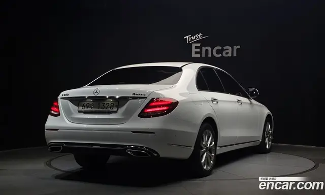 Mercedes-Benz E-Class 2017 2.0 автомат (гидро), миниатюра 2