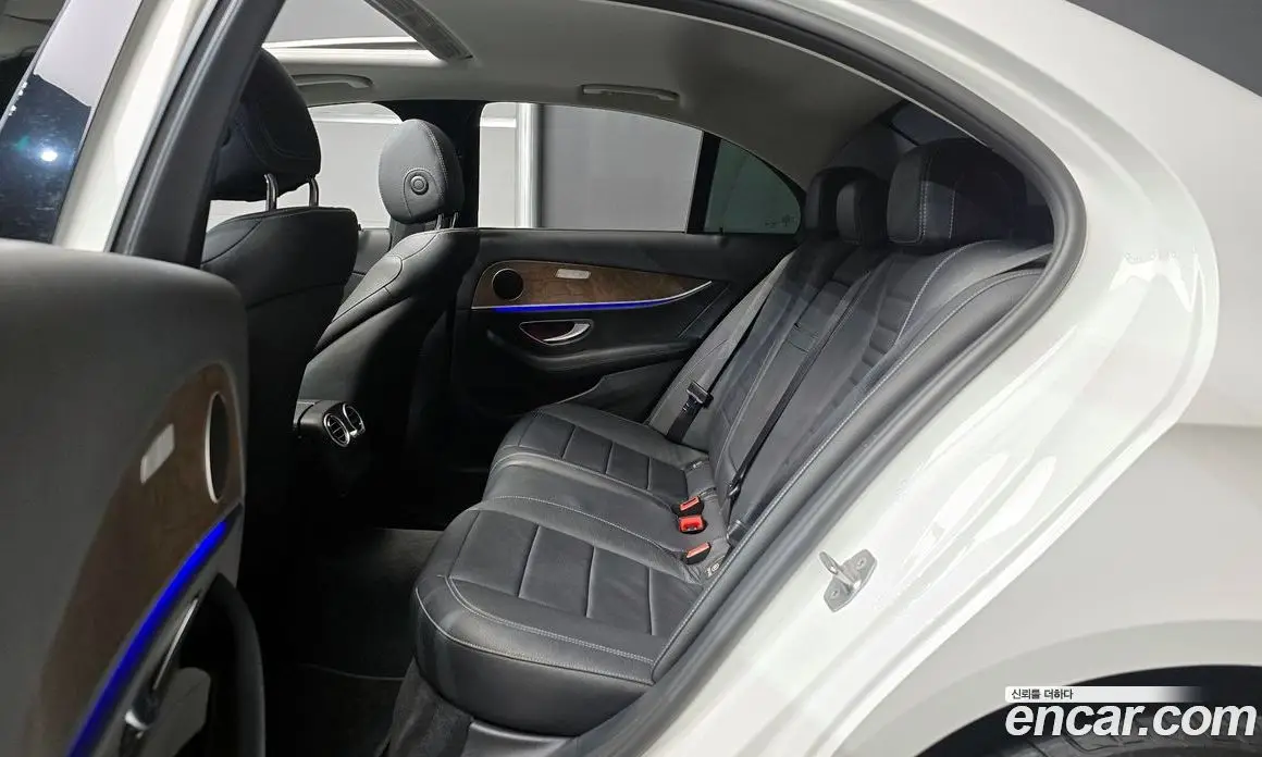 Mercedes-Benz E-Class 2017 2.0 автомат (гидро), фото 13