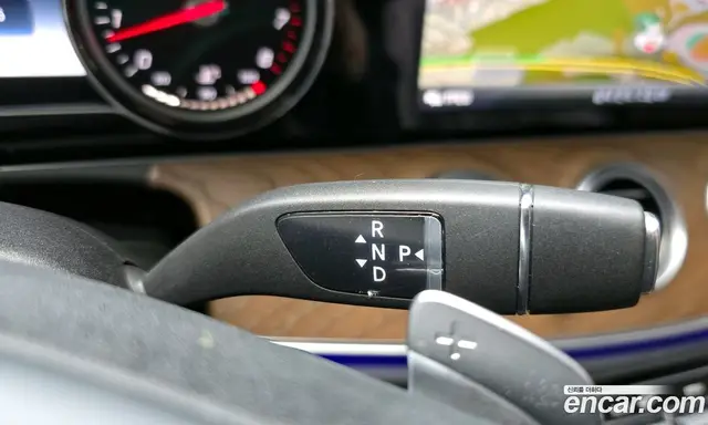 Mercedes-Benz E-Class 2017 2.0 автомат (гидро), миниатюра 9