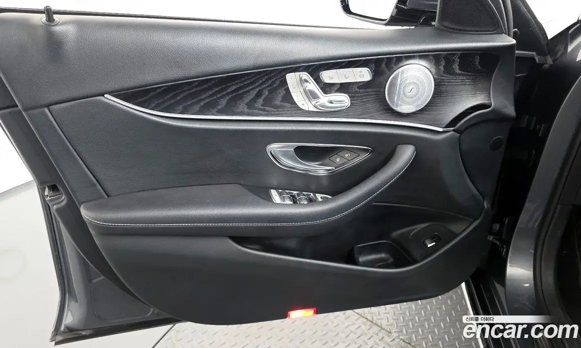 Mercedes-Benz E-Class 2019 2.0 автомат (гидро), фото 14