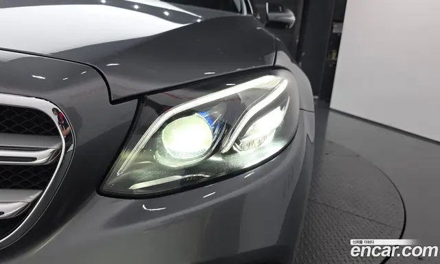 Mercedes-Benz E-Class 2019 2.0 автомат (гидро), миниатюра 8