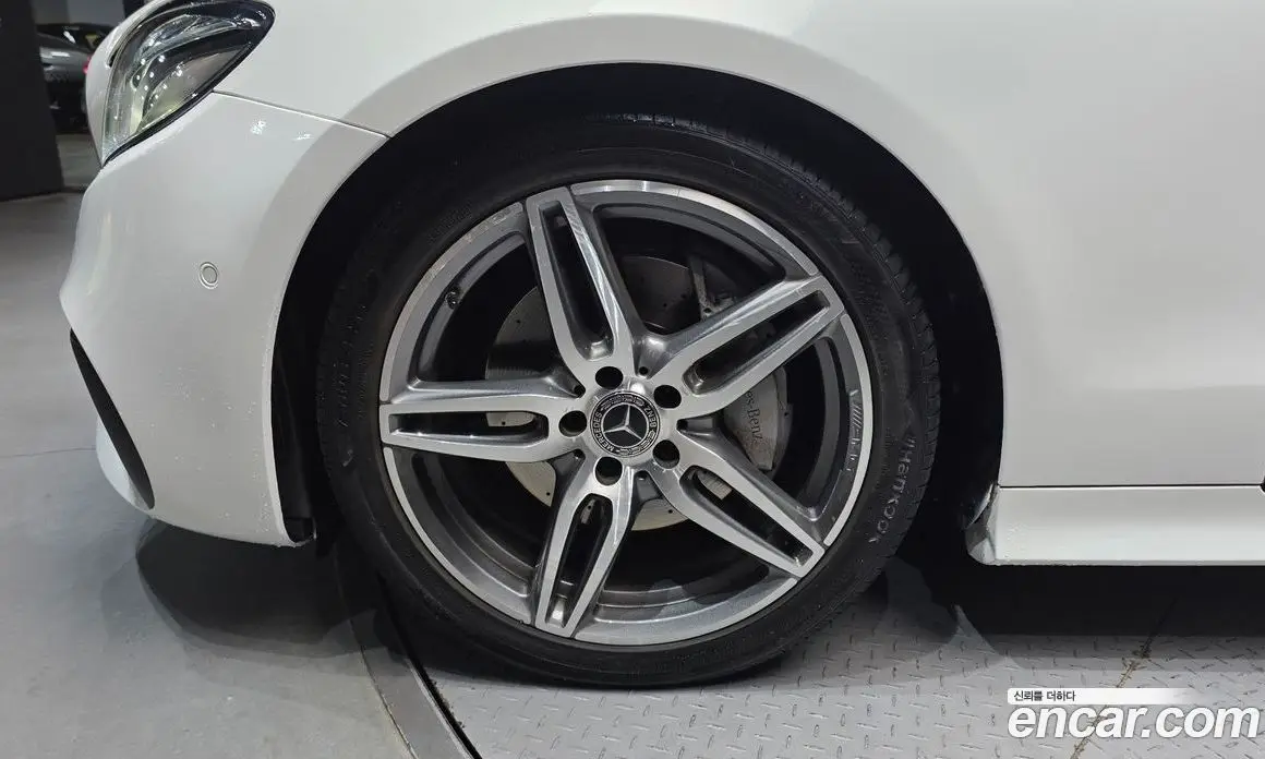 Mercedes-Benz E-Class 2019 1.9 автомат (гидро), фото 5