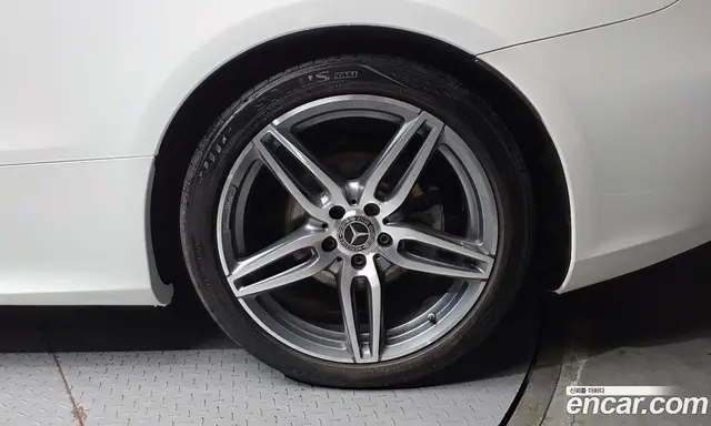 Mercedes-Benz E-Class 2019 1.9 автомат (гидро), миниатюра 7