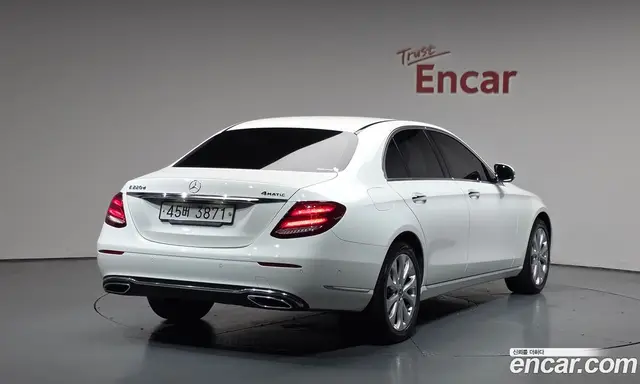 Mercedes-Benz E-Class 2019 1.9 автомат (гидро), миниатюра 2 Mercedes-Benz E-Class 2019 1.9 автомат (гидро), миниатюра 2