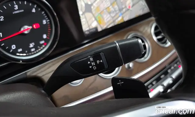 Mercedes-Benz E-Class 2019 1.9 автомат (гидро), миниатюра 12