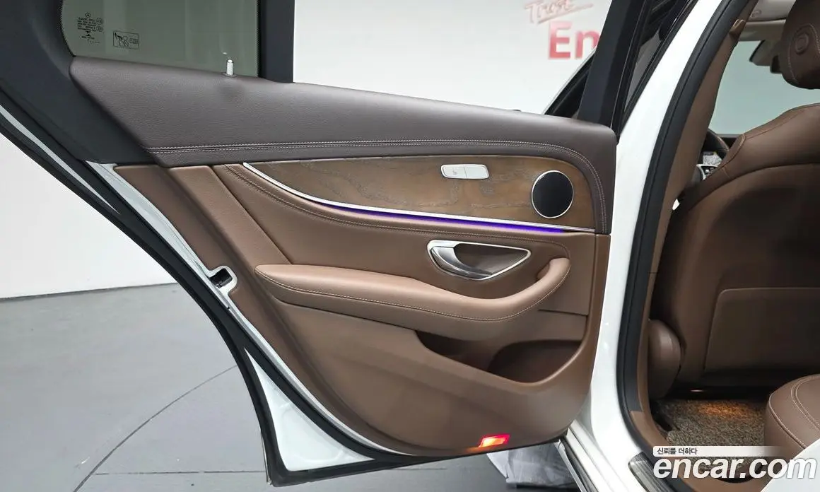 Mercedes-Benz E-Class 2019 1.9 автомат (гидро), фото 15 Mercedes-Benz E-Class 2019 1.9 автомат (гидро), фото 15