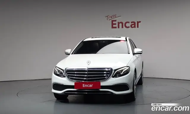 Mercedes-Benz E-Class 2019 1.9 автомат (гидро), миниатюра 3 Mercedes-Benz E-Class 2019 1.9 автомат (гидро), миниатюра 3