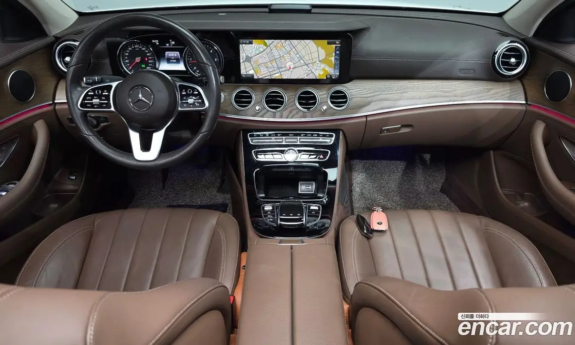 Mercedes-Benz E-Class 2019 1.9 автомат (гидро), фото 10 Mercedes-Benz E-Class 2019 1.9 автомат (гидро), фото 10