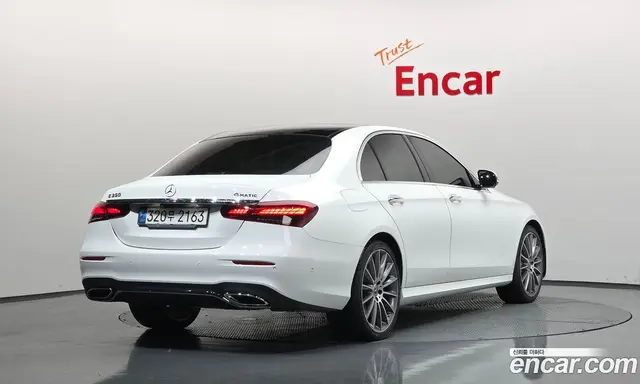 Mercedes-Benz E-Class 2020 2.0 автомат (гидро), миниатюра 2