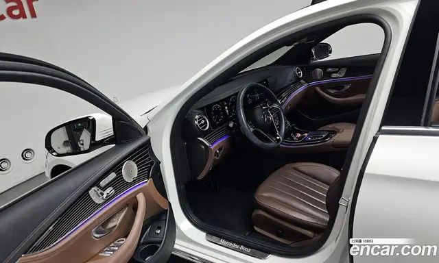 Mercedes-Benz E-Class 2022 3.0 автомат (гидро), миниатюра 12