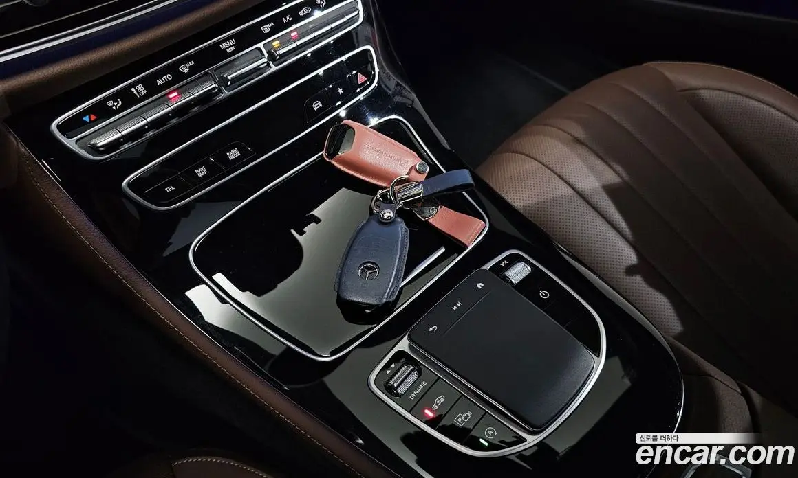 Mercedes-Benz E-Class 2022 3.0 автомат (гидро), фото 20 Mercedes-Benz E-Class 2022 3.0 автомат (гидро), фото 20